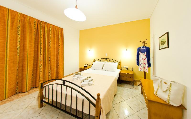 Remezzo Studios & Apartments Ammoudi Exterior foto
